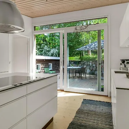 3 Bedroom Lovely In Prázdninový dům