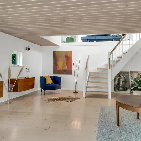 3 Bedroom Lovely In Prázdninový dům